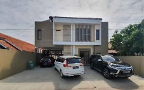 Jatiwangi Syariah Guest House RedPartner